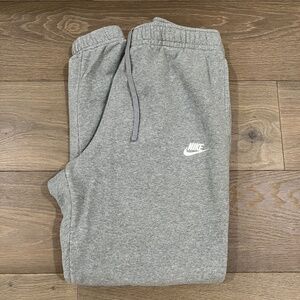 Men’s Nike Club Fleece Sweatpants Size XL